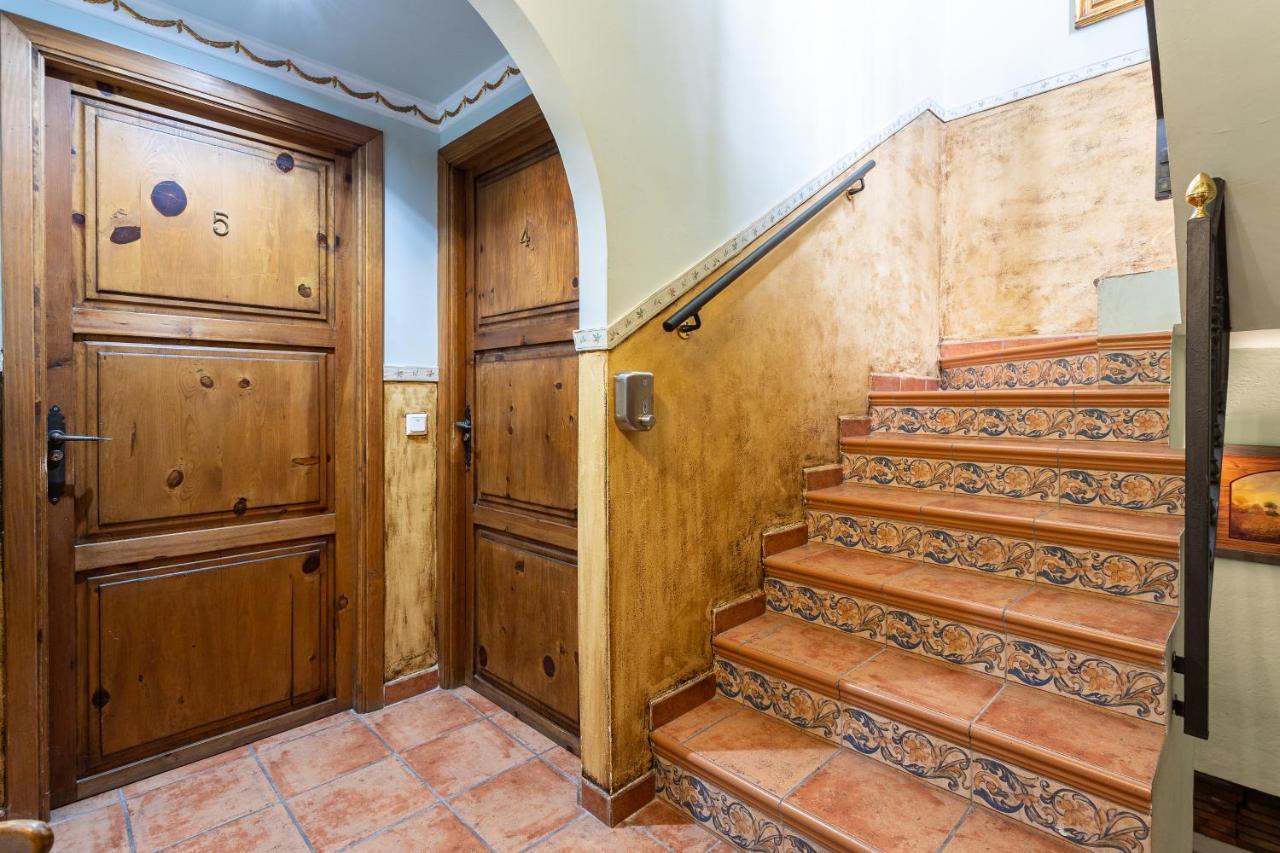 Апарт отель Puerta De Aduares Марбелья Экстерьер фото