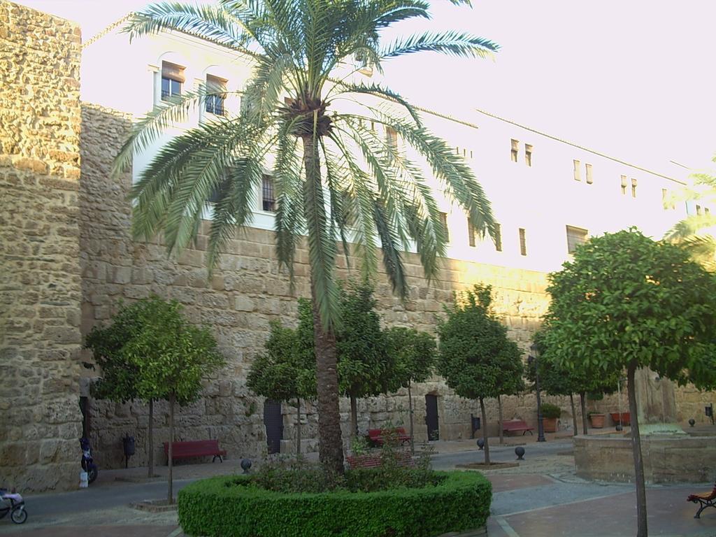 Апарт отель Puerta De Aduares Марбелья Экстерьер фото